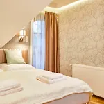 Garden Zsory Villa